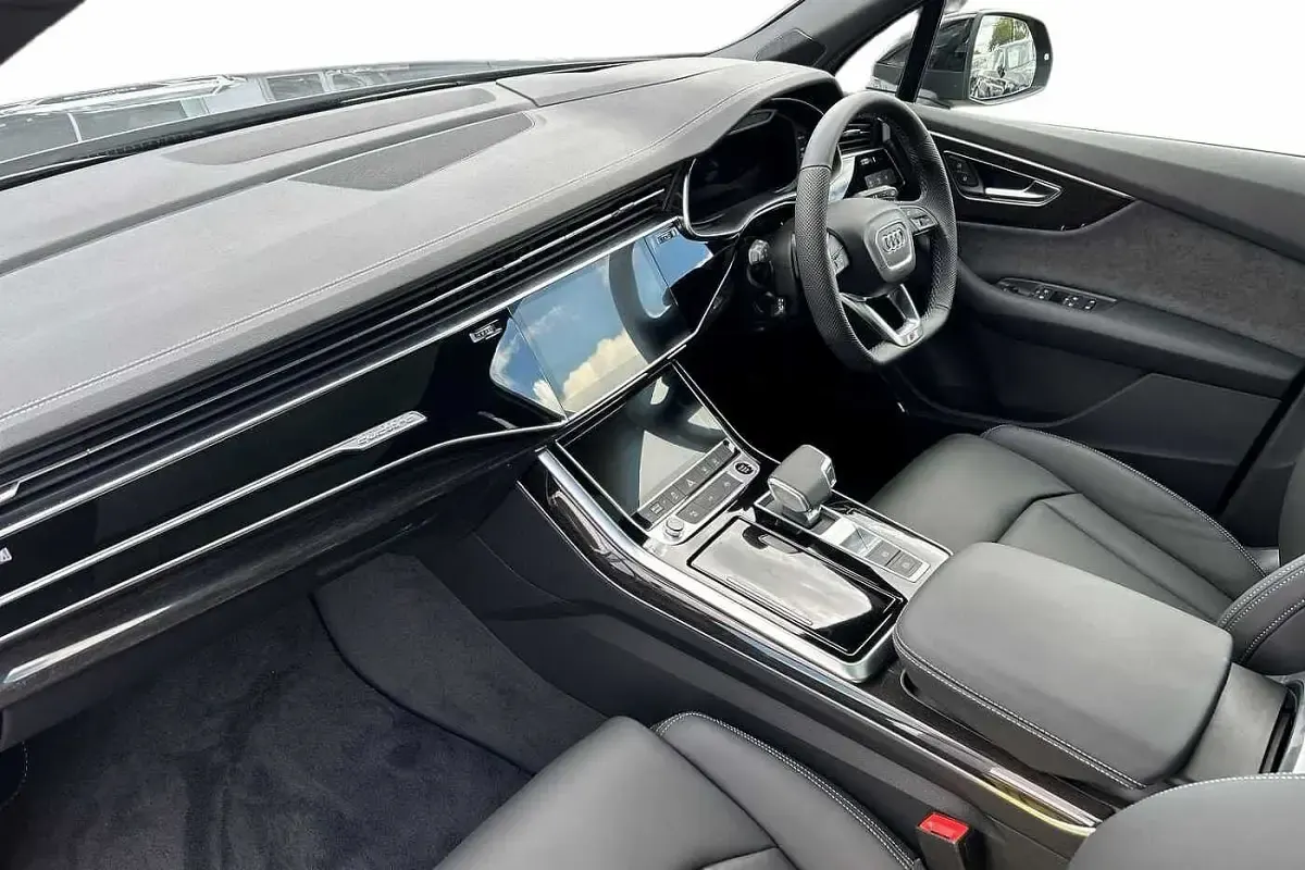 Used Audi Q7 Black Edition 340 HP (250 kW) 2026 Daytona grey pearl effect SUV