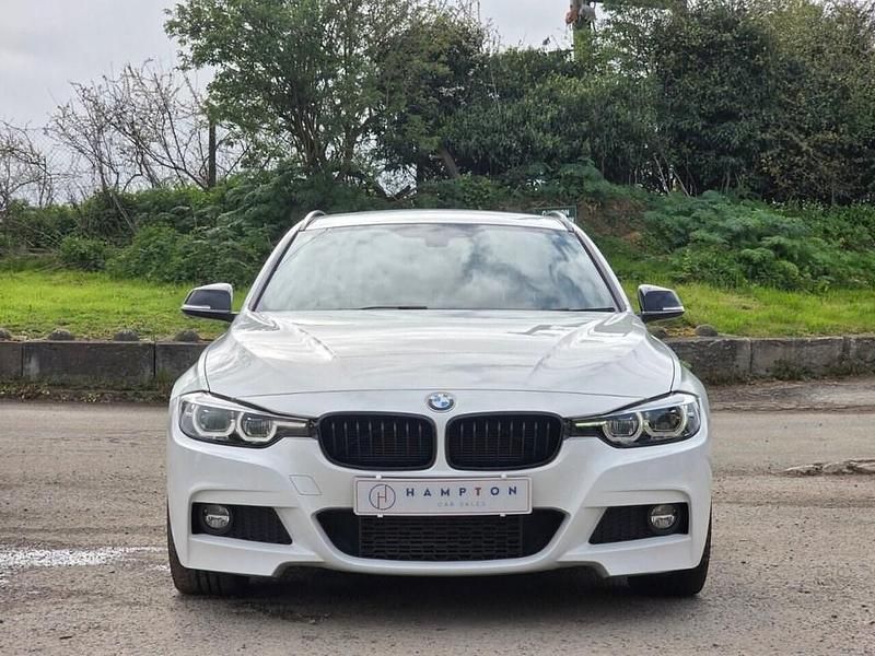 Begagnad BMW 320 M Sport 2017 Vit Kombi