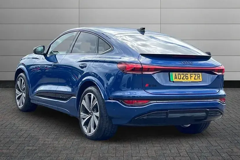 Used Audi SQ6 Sportback e-tron Advanced 355 kW (483 HP) 2026 Ascari blue SUV
