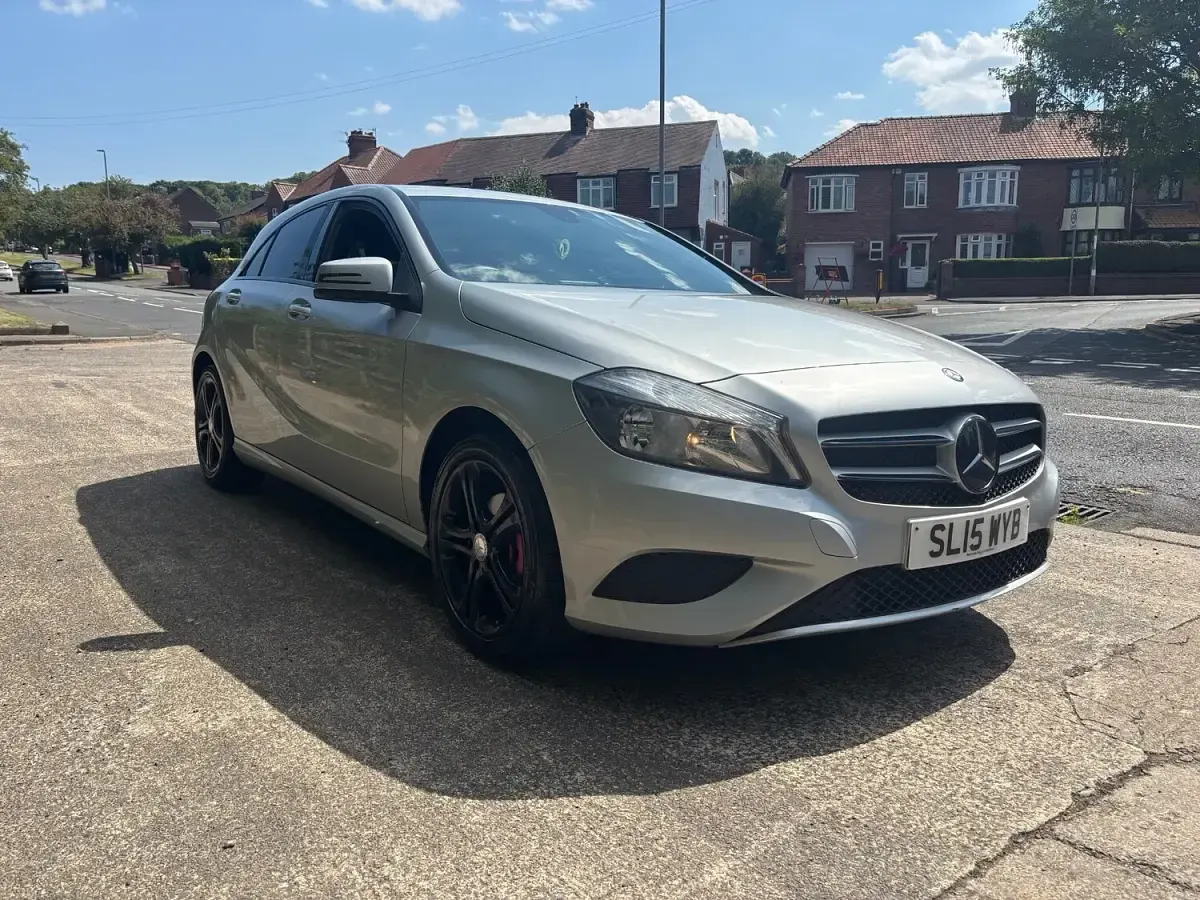 Used Mercedes A180 Sport Edition 109 HP (80 kW) 2015 Silver Hatchback