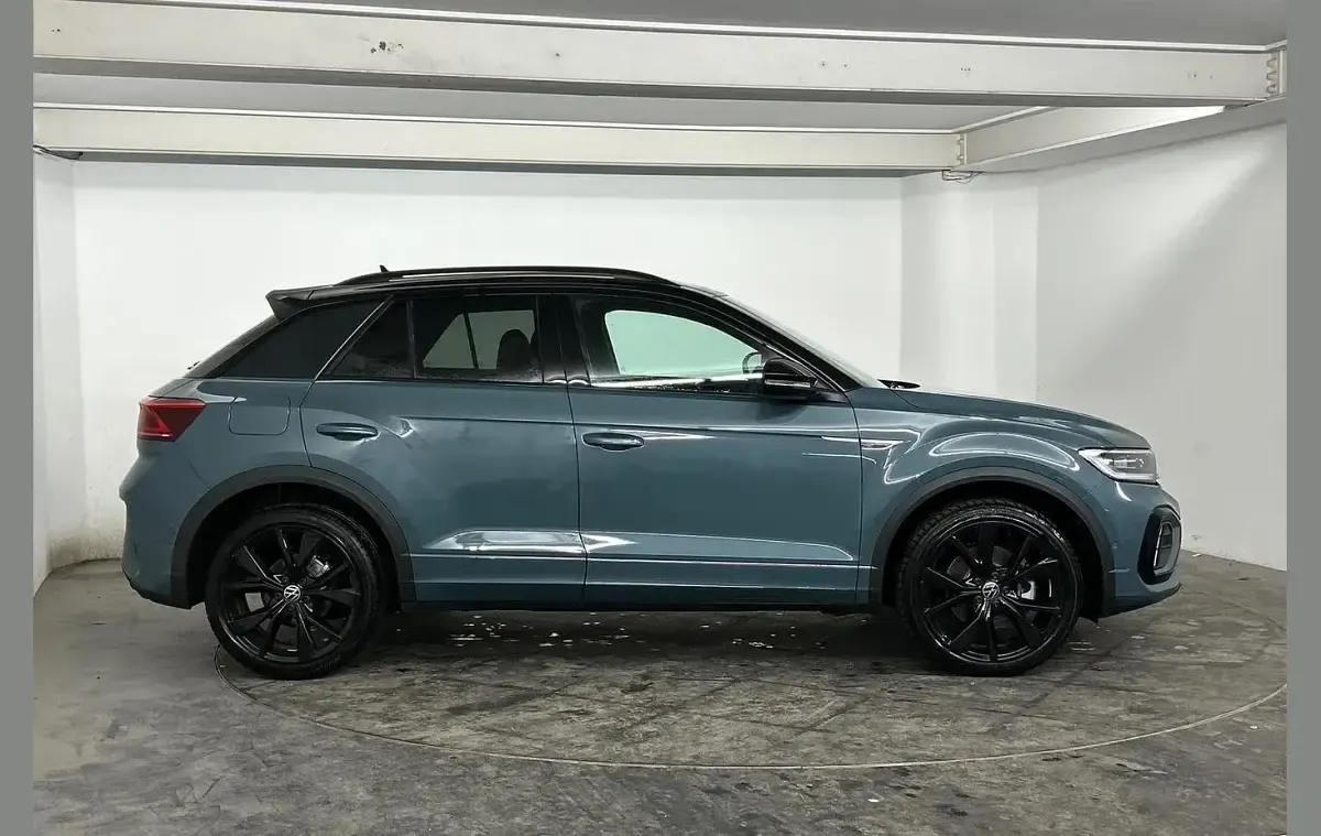 Used VW T-Roc Black Edition 150 HP (110 kW) 2025 Blue SUV