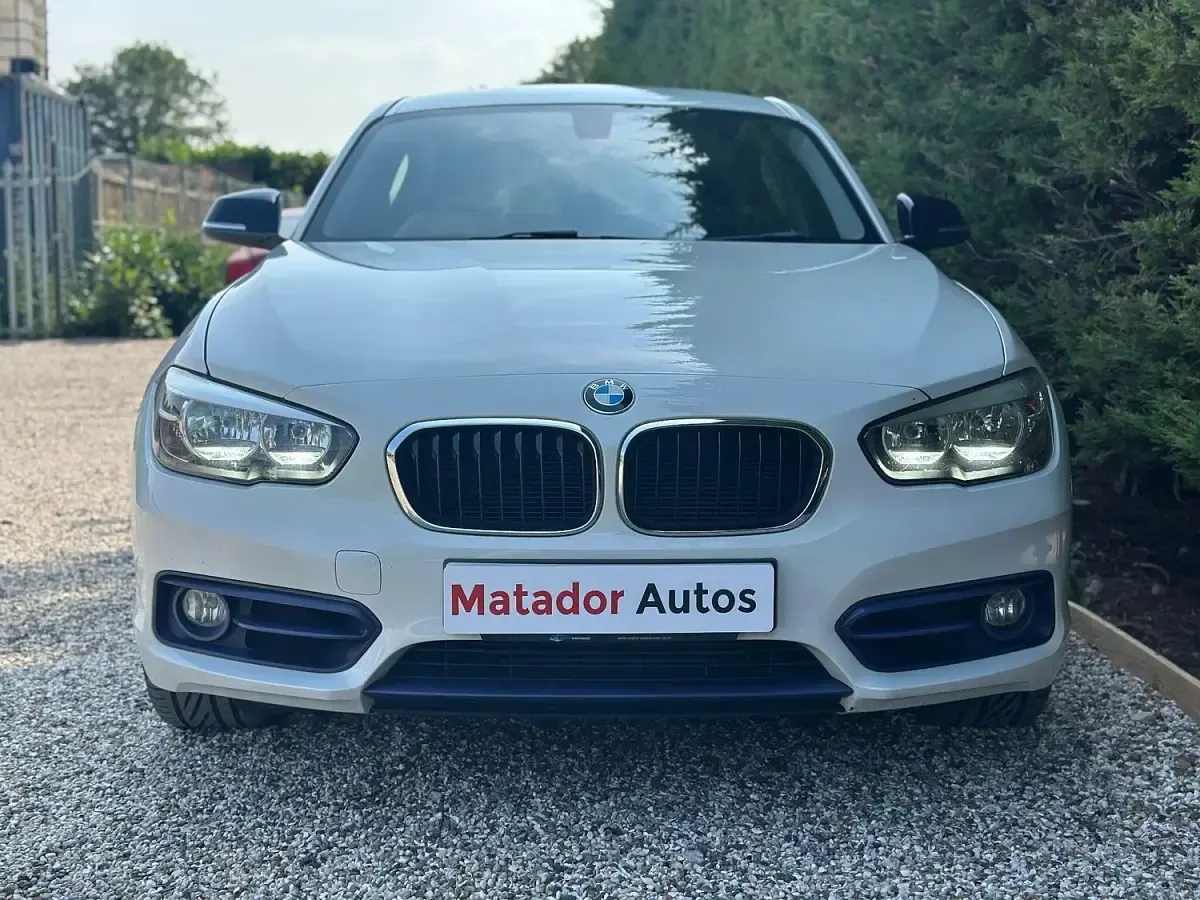 Used BMW 118 Sport Line 2015 White Hatchback