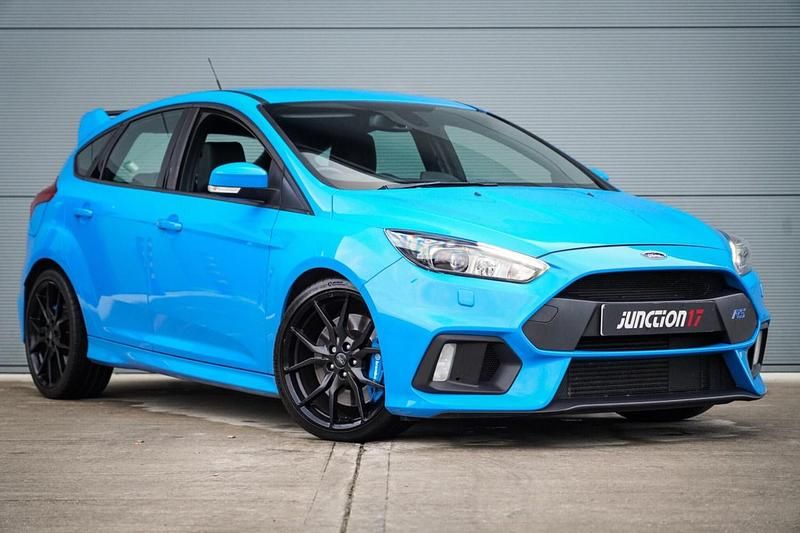 Used Ford Focus RS 350 HP (257 kW) 2017 Blue Hatchback