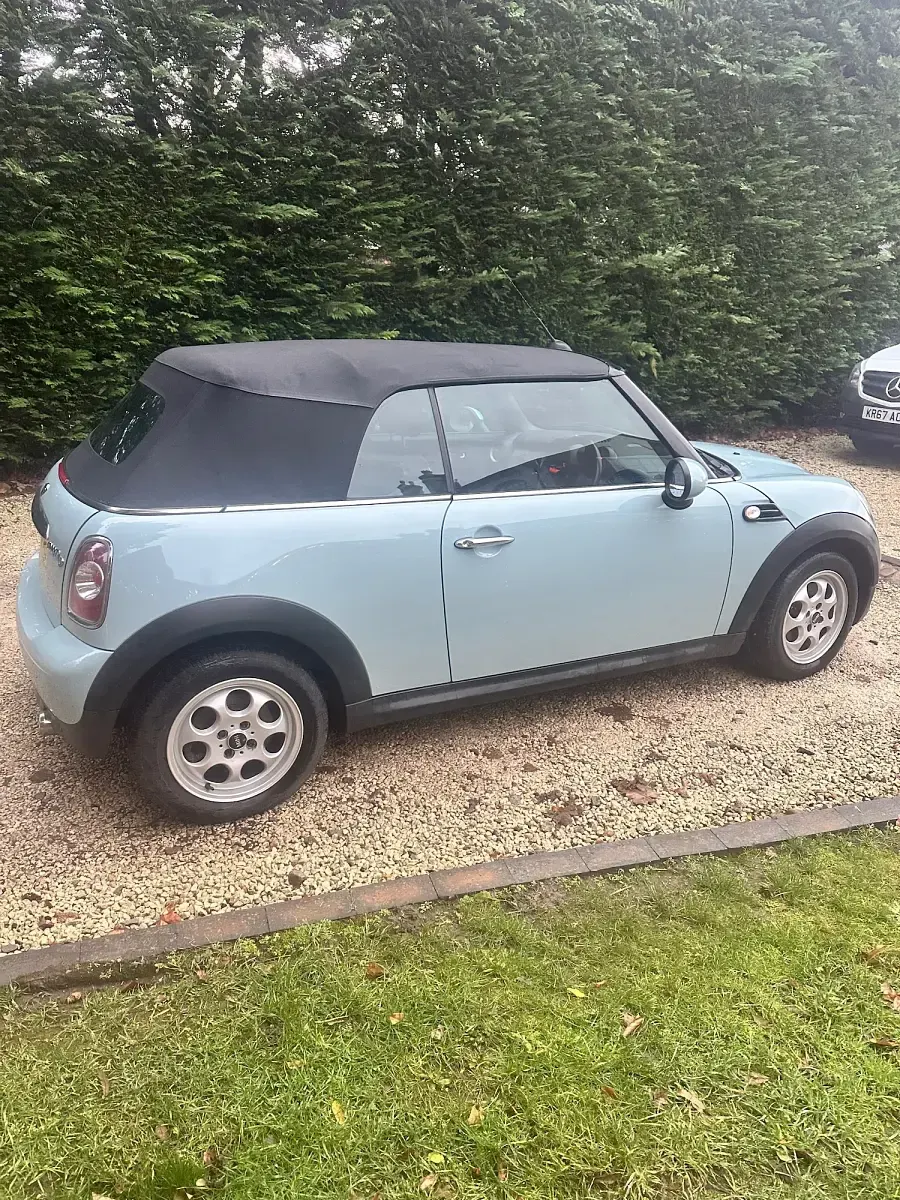 Used Mini Cooper D Cabriolet 112 HP (82 kW) 2013 Blue Cabriolet