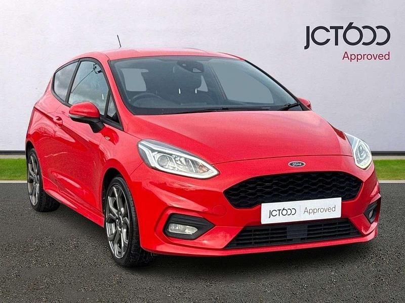 Red Used 2018 Ford Fiesta ST-Line Hatchback | £6,835 (Fair price) - Image 1/4