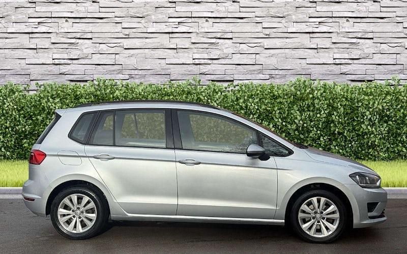 Used VW Golf VII SE 110 HP (80 kW) 2016 Hatchback