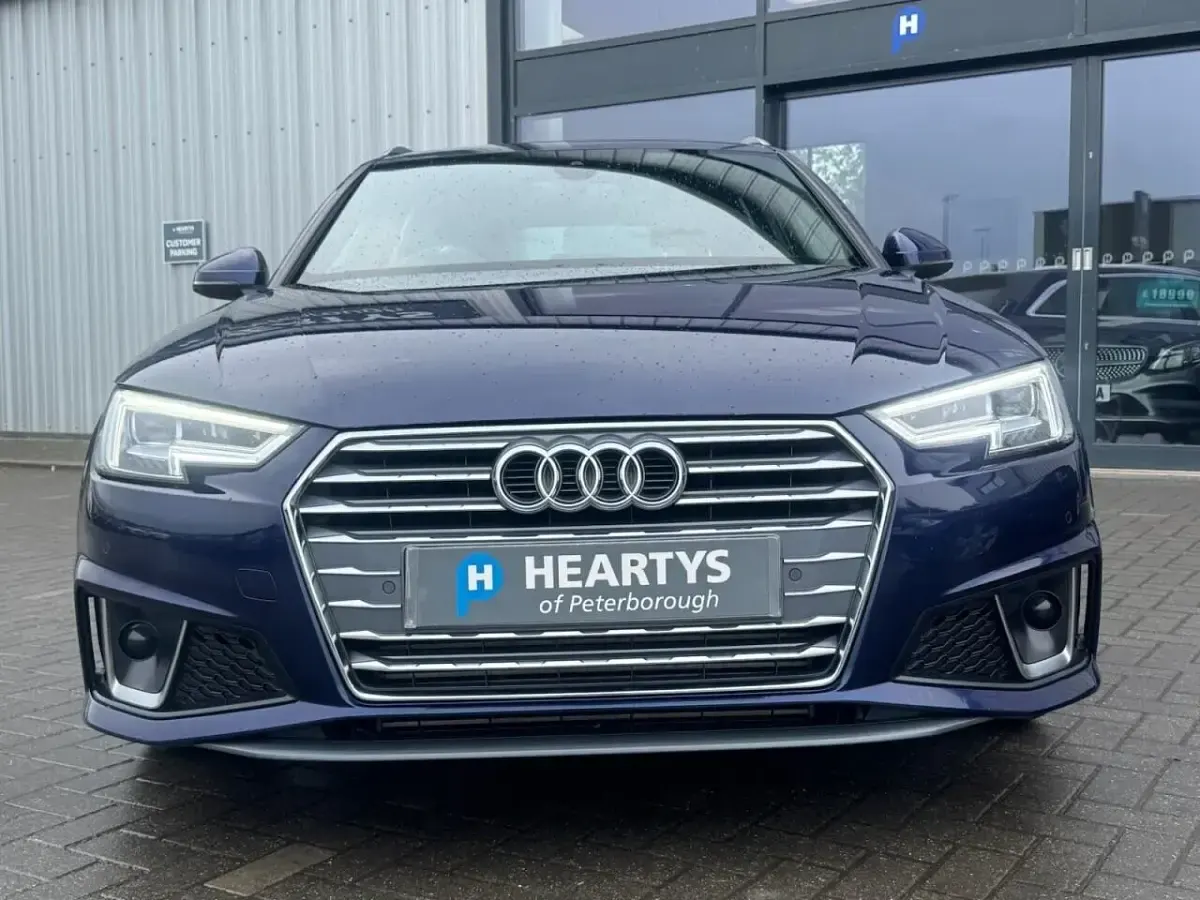 Used Audi A4 S-Line 190 HP (139 kW) 2019 Blue Estate