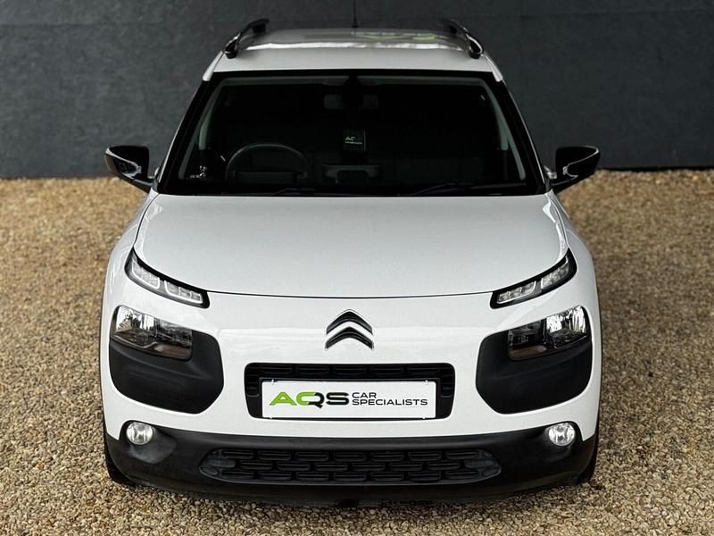 Usado Citroën C4 Cactus Flair 100 HP (73 kW) 2016 Branco Citadino