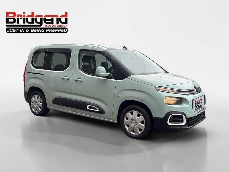 Used Citroën Berlingo Feel 2019 Green MPV