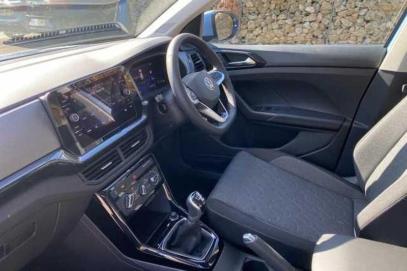 Used VW T-Cross Life 95 HP (69 kW) 2025 Blue SUV