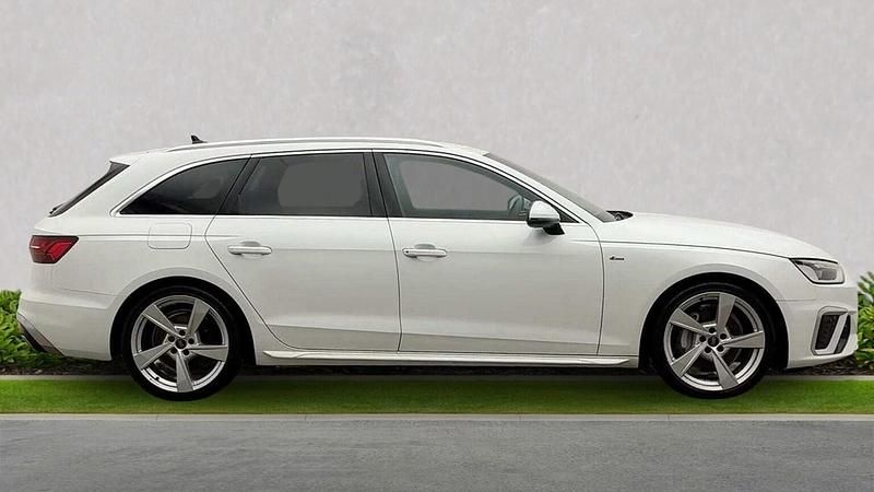Używany Audi A4 S-Line 204 KM (150 kW) 2024 Biały Kombi