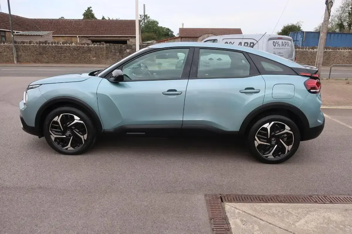 Used Citroën C4 PureTech 127 HP (93 kW) 2022 Blue Hatchback