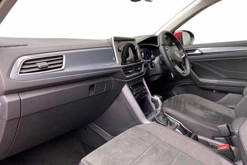 Used VW T-Roc Style 150 HP (110 kW) 2023 Red SUV