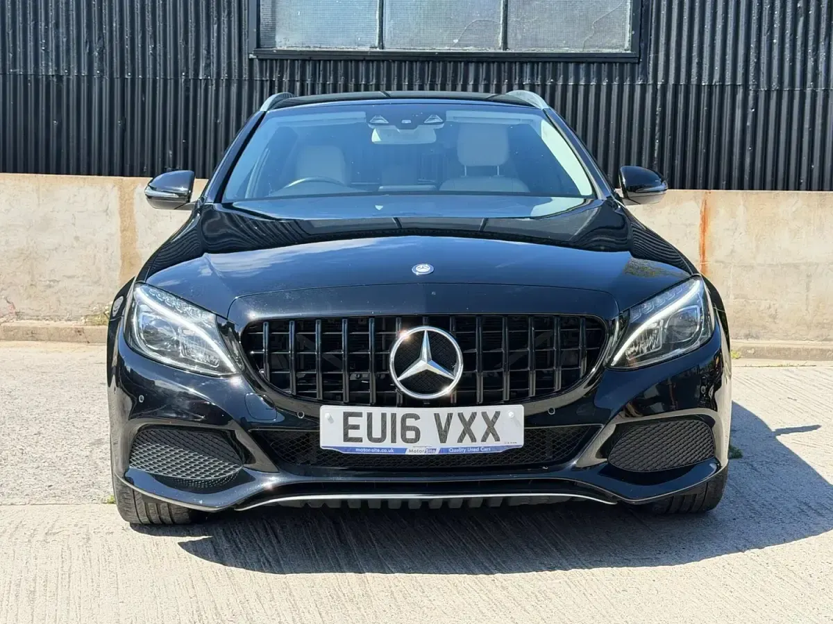 Used Mercedes C350e 2016 Black Estate
