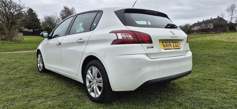 Used Peugeot 308 Active 2014 White Hatchback