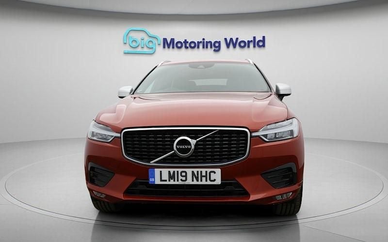 Used Volvo XC60 R-Design 190 HP (139 kW) 2019 Red SUV