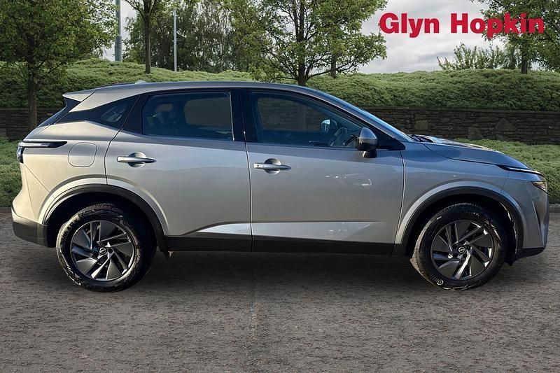 Used Nissan Qashqai Acenta Premium 2025 Silver SUV