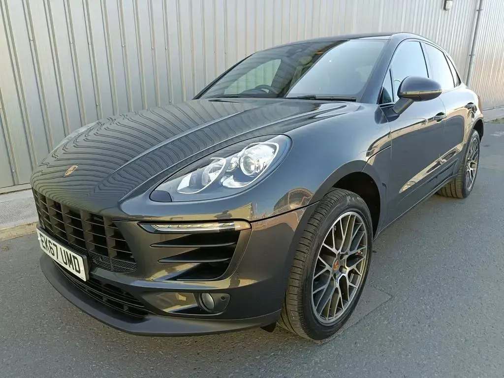 Used Porsche Macan 252 HP (185 kW) 2017 Grey SUV
