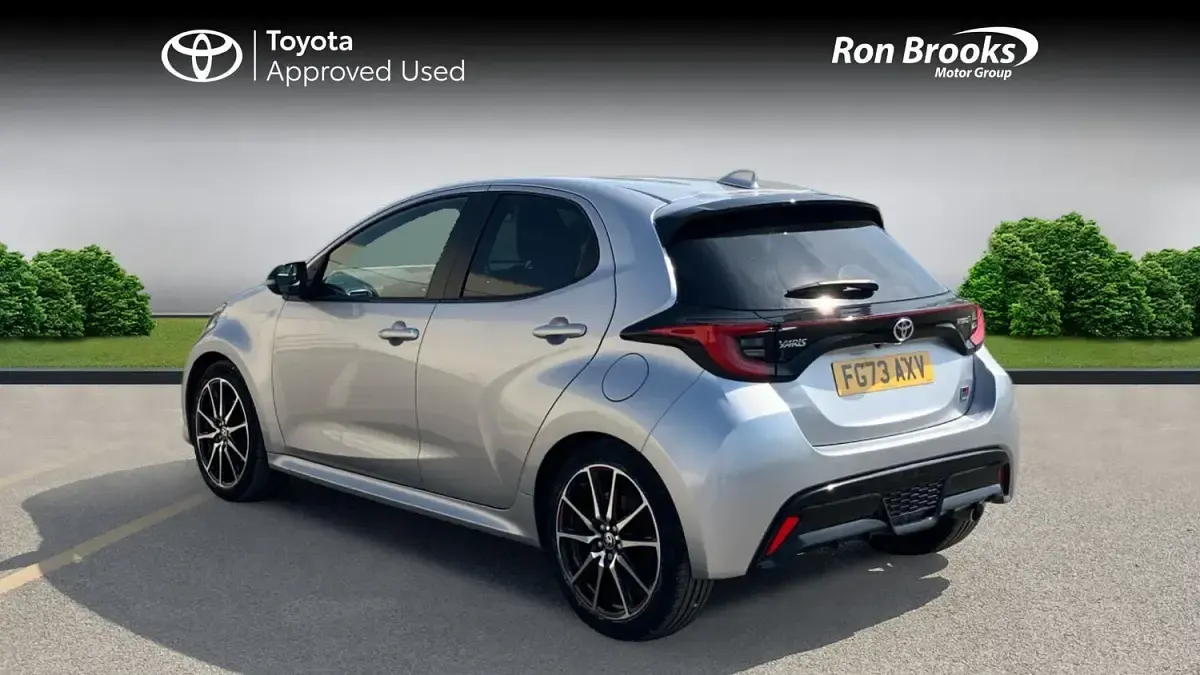 Used Toyota Yaris Hybrid Sport 2023 Silver Hatchback