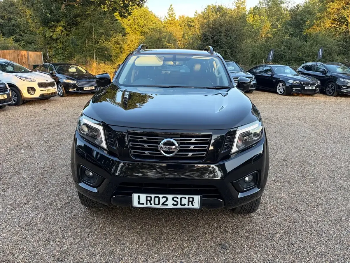 Used Nissan Navara N-Guard 190 HP (139 kW) 2021 Black Pickup