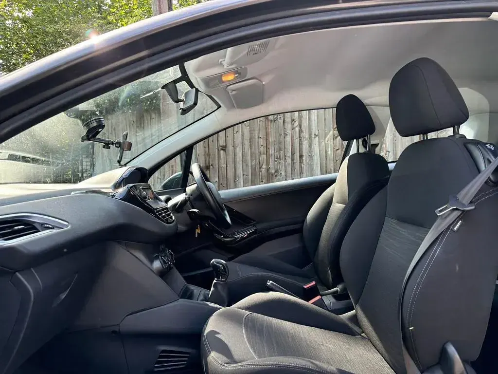 Used Peugeot 208 Access 82 HP (60 kW) 2012 Grey Hatchback
