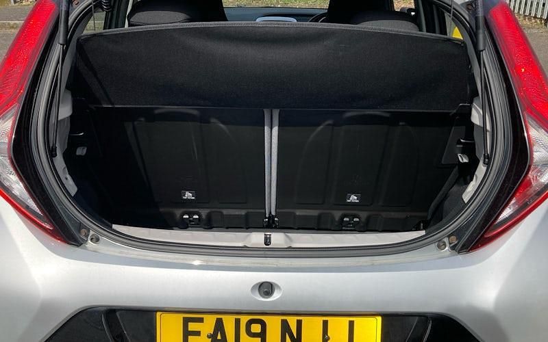 Used Toyota Aygo X-play 72 HP (52 kW) 2019 Silver Hatchback