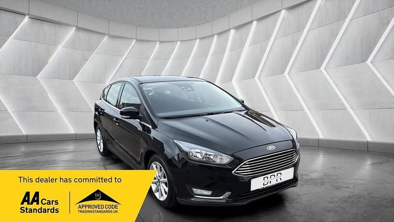 Used Ford Focus Titanium 125 HP (91 kW) 2016 Black Hatchback