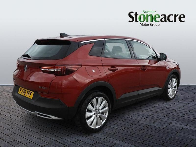 Used Vauxhall Grandland X Elite 130 HP (95 kW) 2020 Red SUV