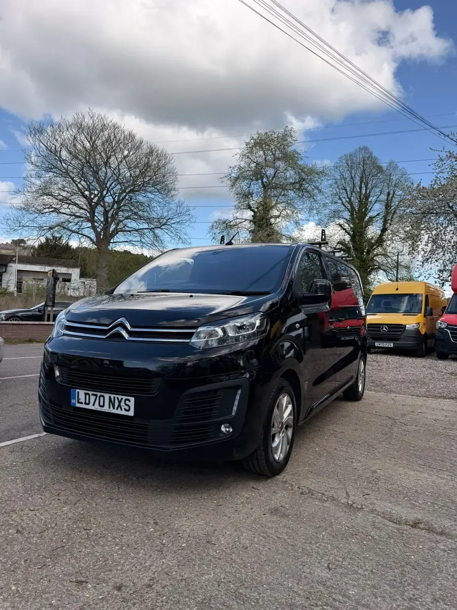 Używany Citroën Dispatch 2020 Czarny Minivan