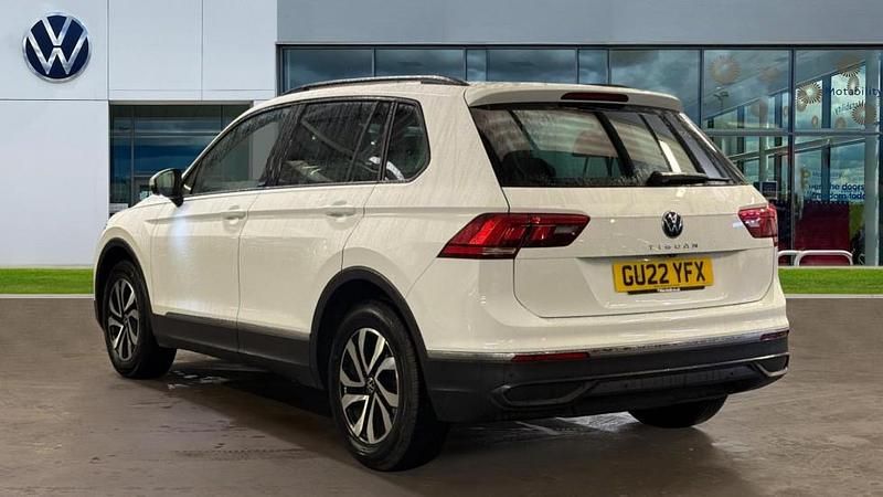 Used VW Tiguan Active 150 HP (110 kW) 2022 Pure white SUV