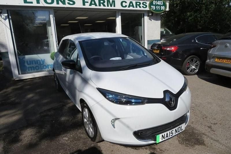 White Used 2015 Renault Zoe Dynamique Hatchback | £4,995 (Fair price) - Image 1/1