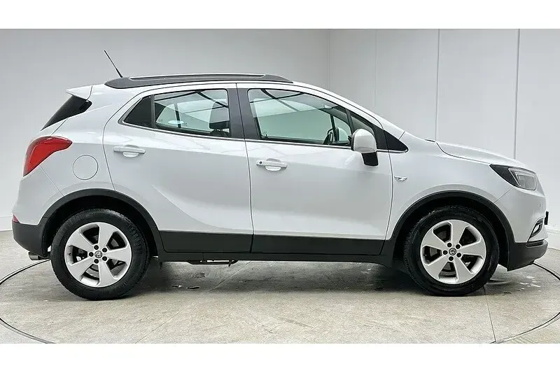 Used Vauxhall Mokka X Elite 2019 Summit white SUV
