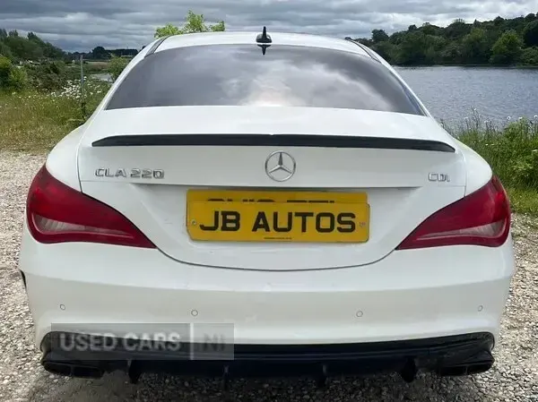 Käytetty Mercedes CLA220 AMG 2014 Valkoinen Sedan