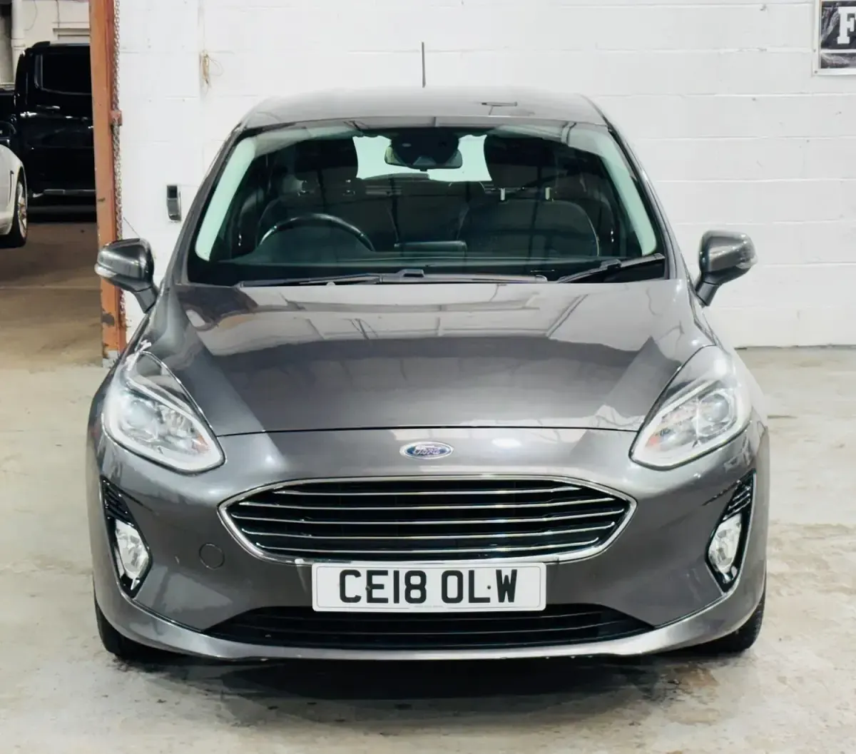 Used Ford Fiesta Zetec 100 HP (73 kW) 2018 Grey Hatchback