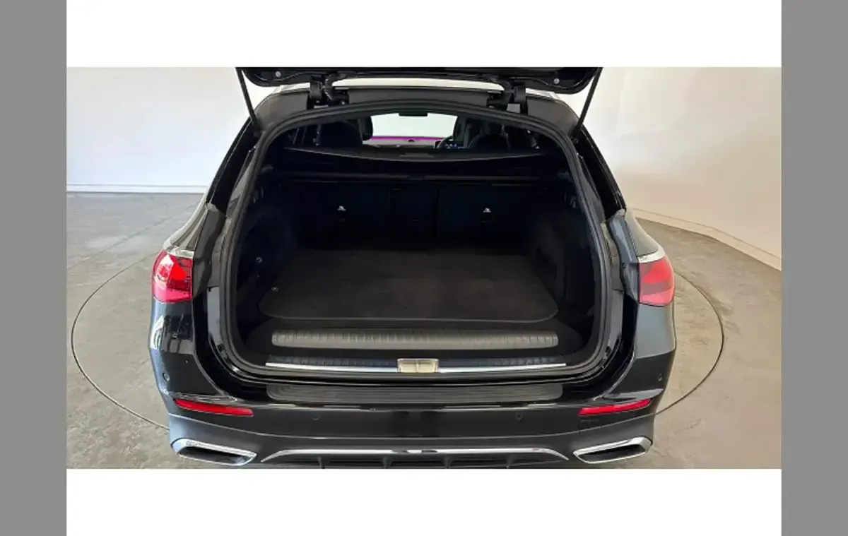 Used Mercedes E300 AMG Line Premium Plus 313 HP (230 kW) 2025 Black Estate