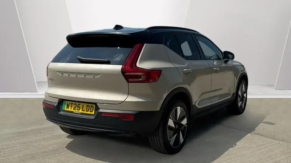 Used Volvo EX40 Plus 185 kW (252 HP) 2025 Gold SUV