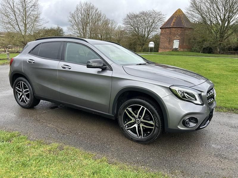 Used Mercedes GLA180 Urban 122 HP (89 kW) 2018 Grey SUV
