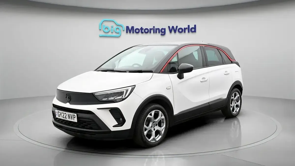 Used Vauxhall Crossland GS Line 83 HP (61 kW) 2022 White SUV