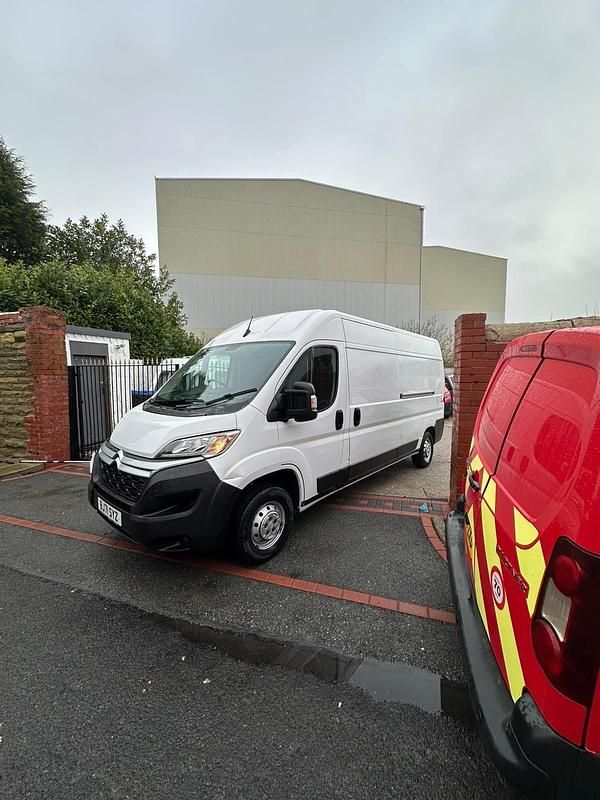 Used Citroën Relay 140 HP (102 kW) 2021 White Van