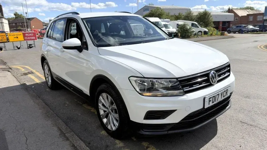 Used VW Tiguan S 115 HP (84 kW) 2017 White SUV