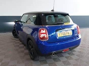 Begagnad Mini Cooper 136 HK (100 kW) 2018 Blå Halvkombi