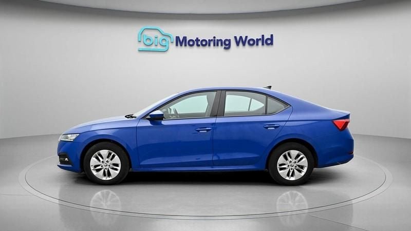 Used Skoda Octavia SE Technology 109 HP (80 kW) 2022 Blue Hatchback