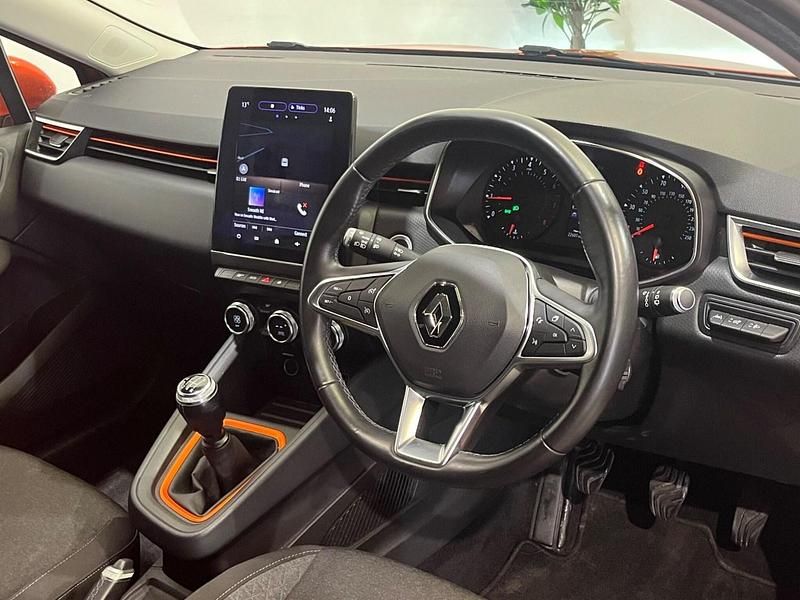 Used Renault Clio V Iconic 2020 Orange Hatchback