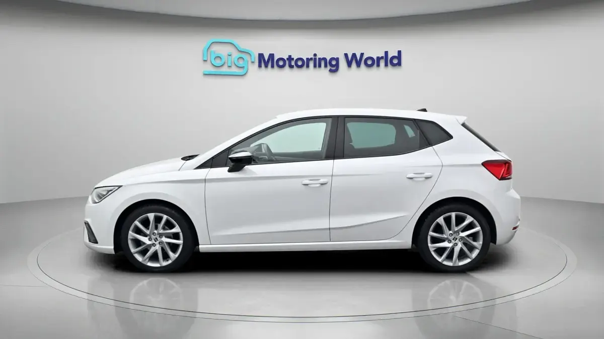 Used Seat Ibiza FR 95 HP (69 kW) 2023 White Hatchback