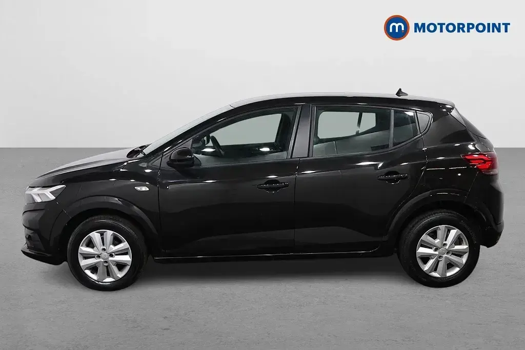 Begagnad Dacia Sandero Expression 2023 Svart Halvkombi