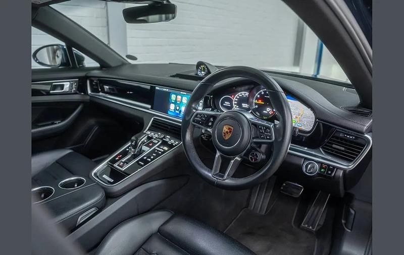 Used Porsche Panamera 456 HP (335 kW) 2017 Blue Hatchback