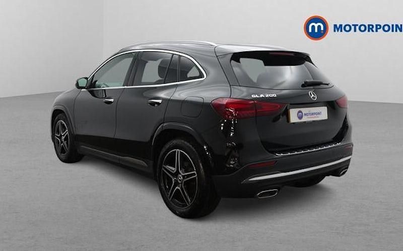 Used Mercedes GLA200 Executive 163 HP (119 kW) 2025 Black SUV