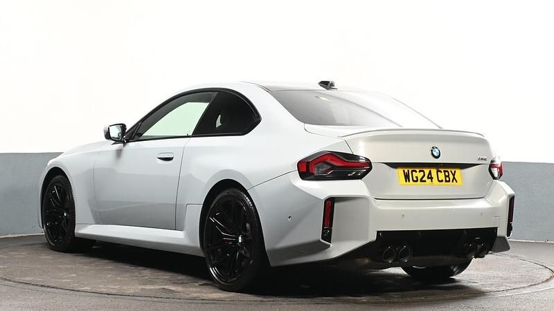 Begagnad BMW M2 Comfort Edition 454 HK (333 kW) 2024 Grå Sportkupé
