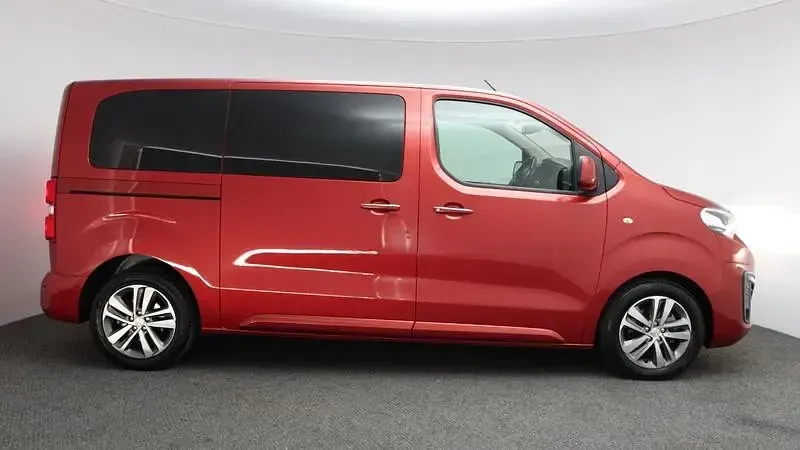 Used Peugeot Traveller Allure 148 HP (108 kW) 2018 Orange MPV