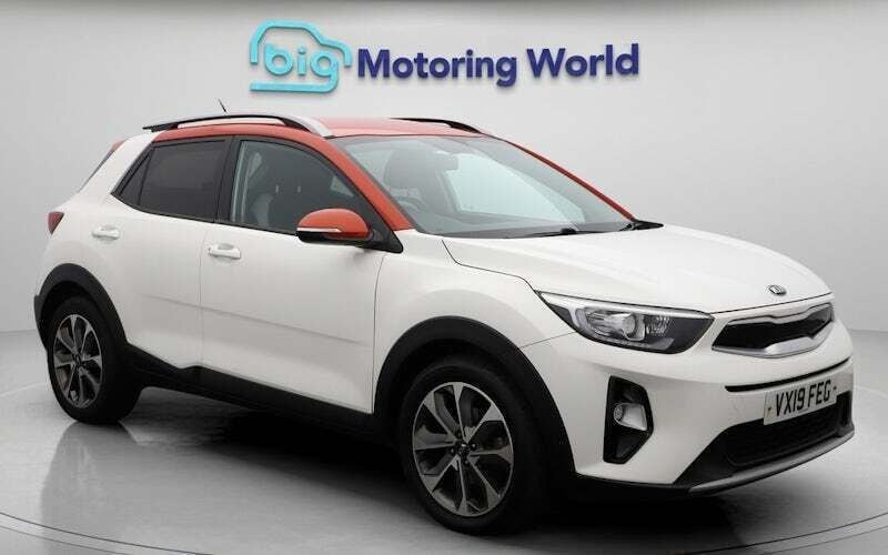 White Used 2019 Kia Stonic 2 SUV | £11,300 (Fair price) - Image 1/4
